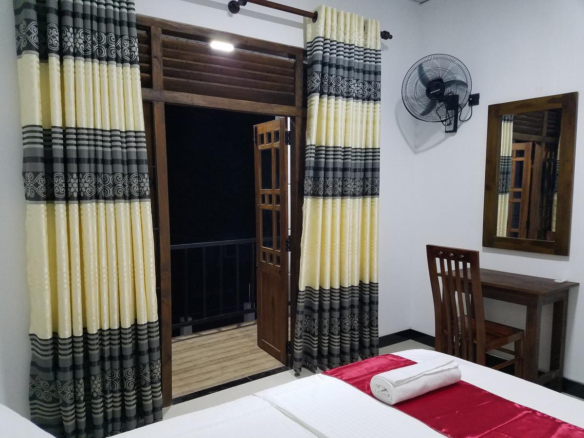 Yashumi Homestay Дамбулла Экстерьер фото