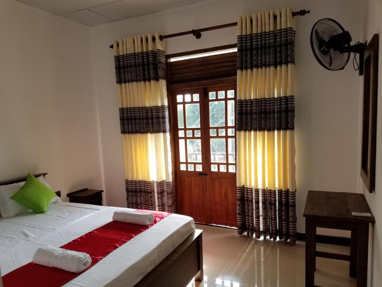 Yashumi Homestay Дамбулла Экстерьер фото