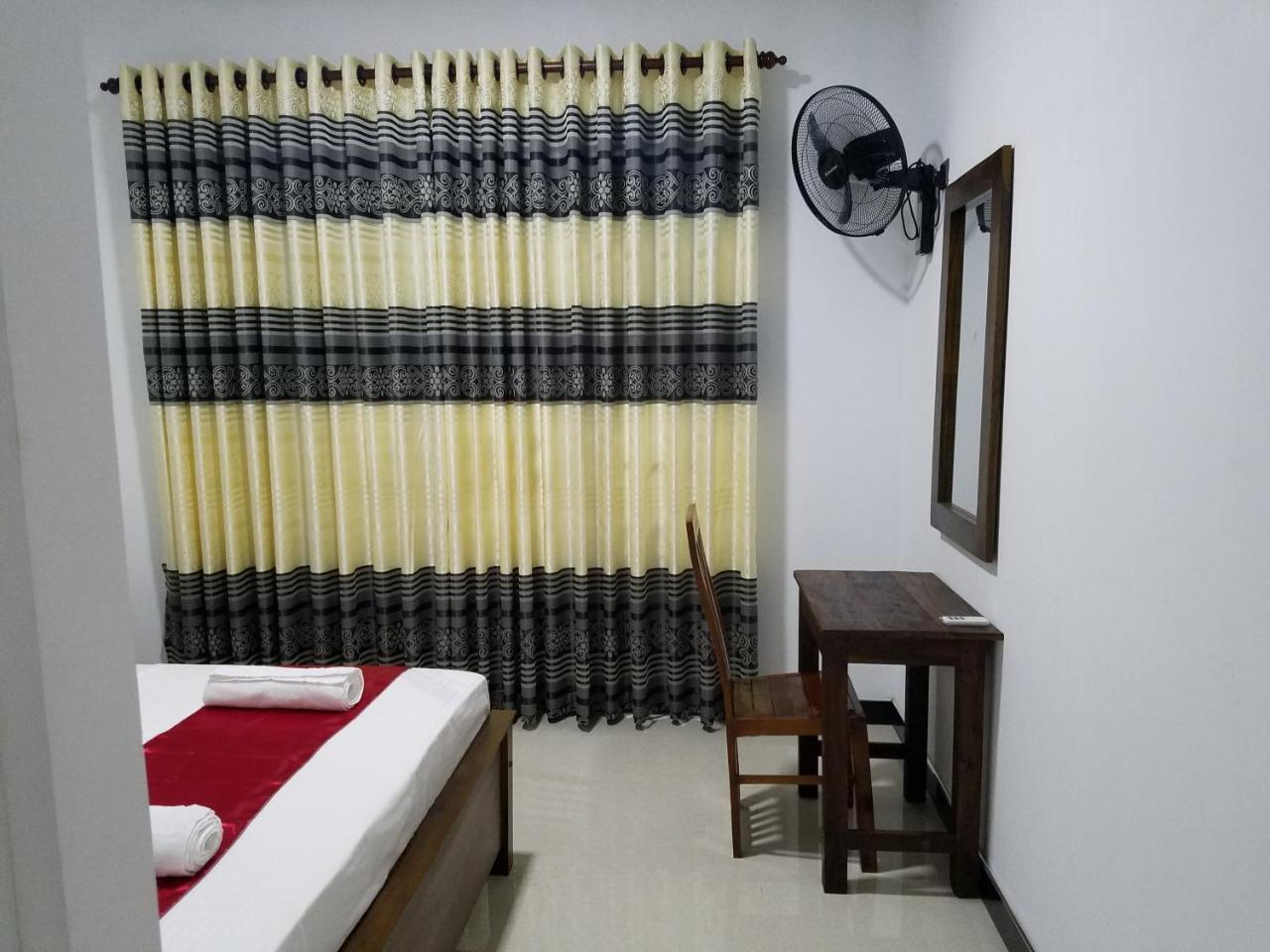 Yashumi Homestay Дамбулла Экстерьер фото