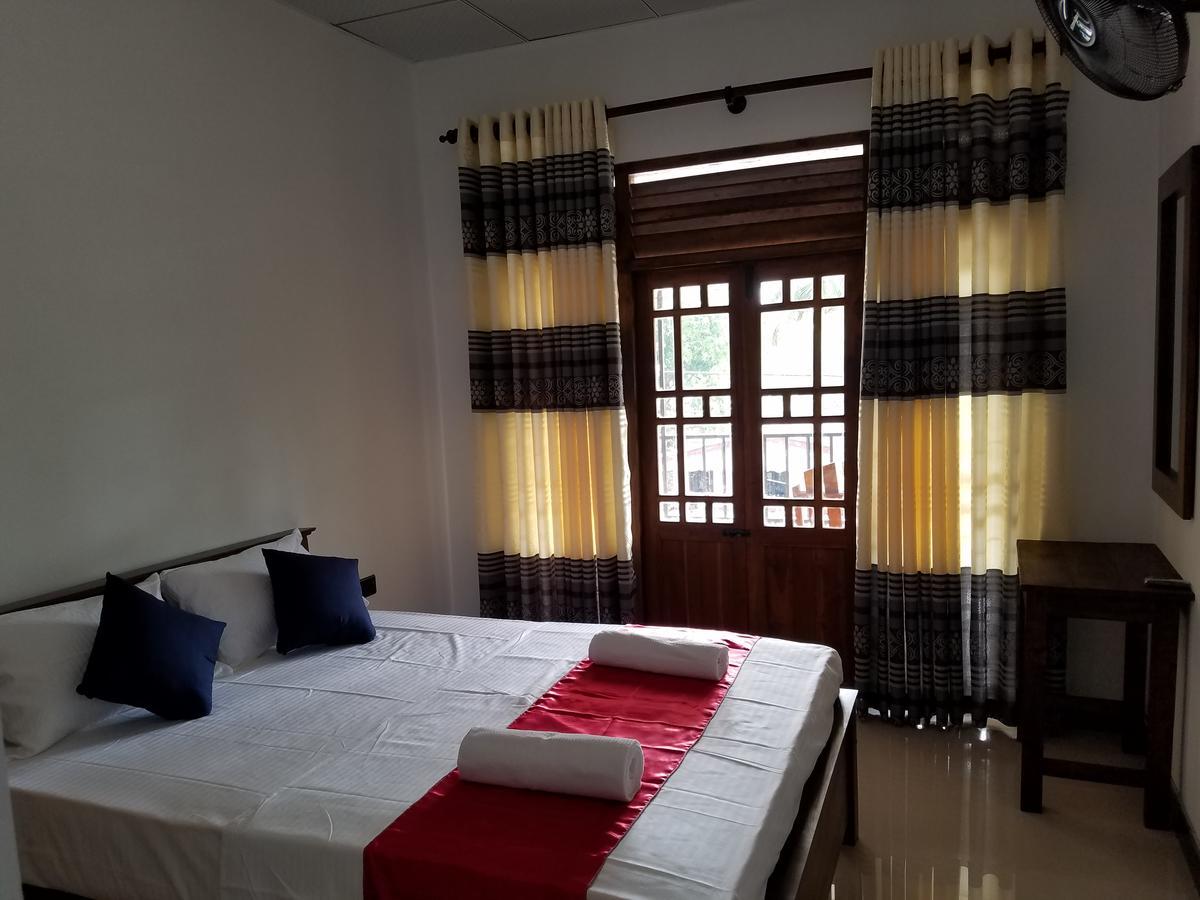 Yashumi Homestay Дамбулла Экстерьер фото