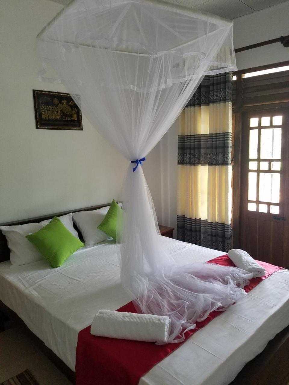 Yashumi Homestay Дамбулла Экстерьер фото
